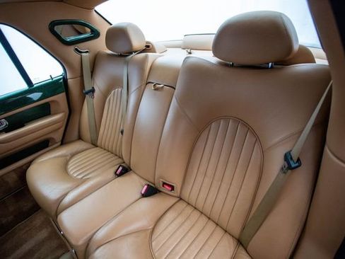 Used 2002 Bentley Arnage R image 25