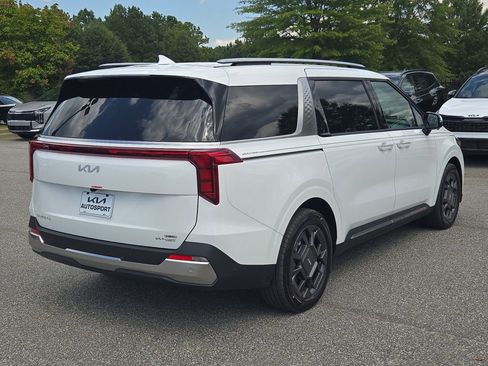 New 2026 Kia Carnival SX image 8