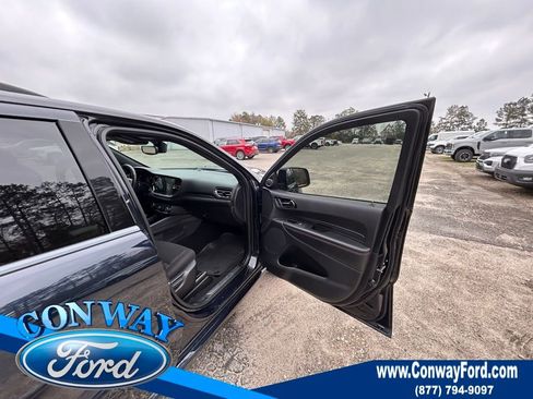 Used 2024 Dodge Durango R/T w/ Blacktop Package image 25