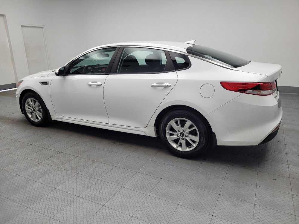 Used 2017 Kia Optima LX FWD image 3