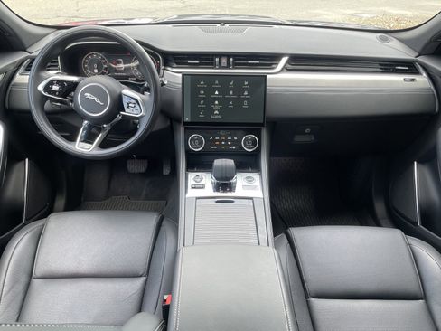 Certified 2024 Jaguar F-PACE R-Dynamic S image 28