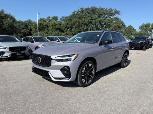 Certified 2026 Volvo XC60 B5 Plus AWD/4WD image 2