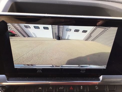 Used 2024 GMC Sierra 1500 SLE image 22