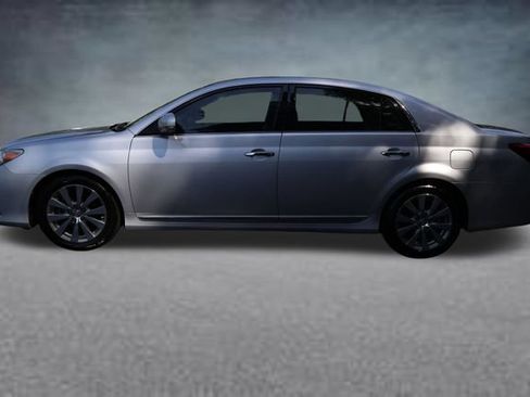 Used 2011 Toyota Avalon Limited FWD image 4