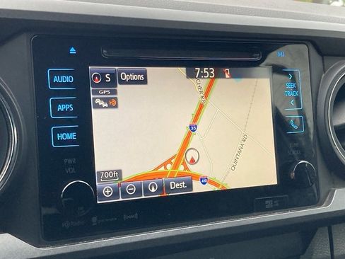 Used 2018 Toyota Tacoma TRD Sport w/ Technology Package image 18