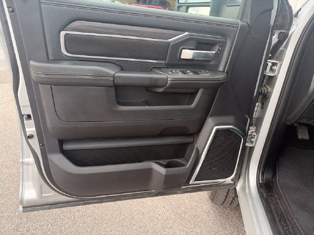 Used 2026 RAM 2500 Laramie AWD/4WD image 10