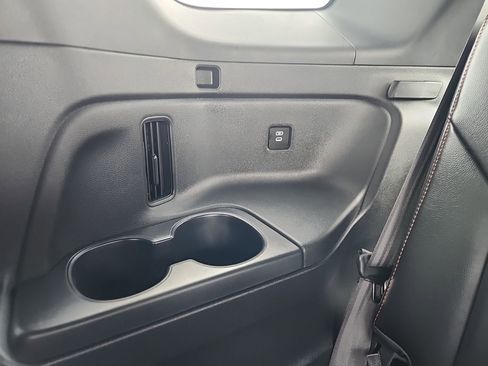 Used 2025 Honda Pilot TrailSport image 37