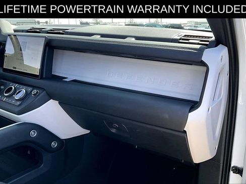 Used 2025 Land Rover Defender 110 S image 17