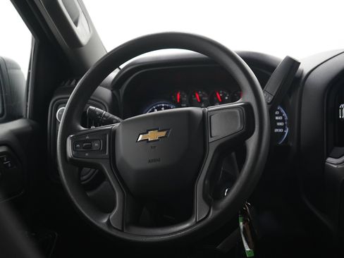 Used 2021 Chevrolet Silverado 1500 Custom AWD/4WD image 14