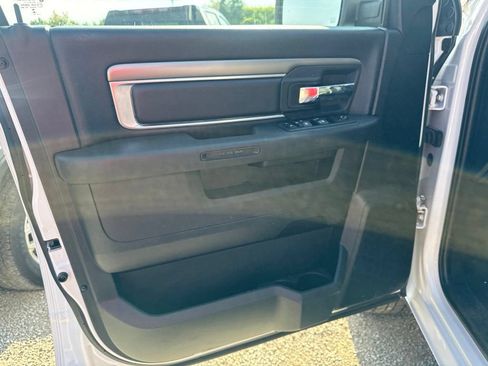 Used 2024 RAM 1500 Warlock AWD/4WD image 9