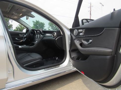 Used 2020 Mercedes-Benz C 300 Sedan w/ Premium Package image 26