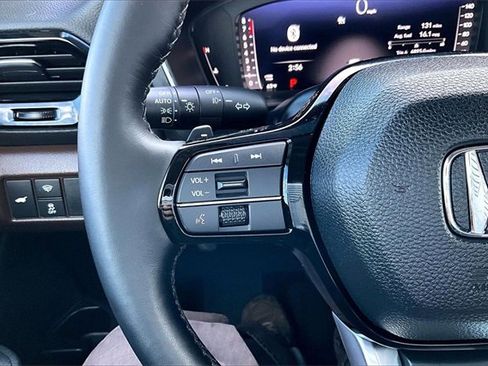 Used 2025 Honda Pilot Elite image 10