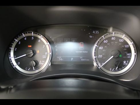 Used 2023 Toyota Highlander XLE FWD image 23