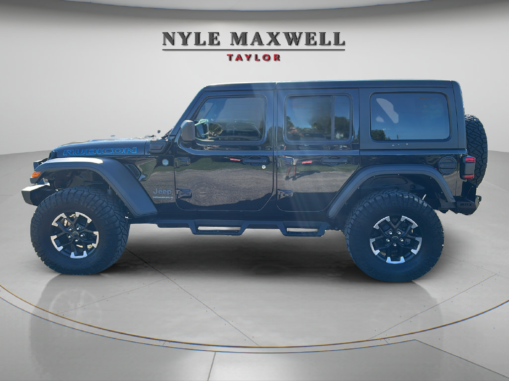 Used 2024 Jeep Wrangler Unlimited Rubicon 4xe w/ Technology Group AWD/4WD image 10