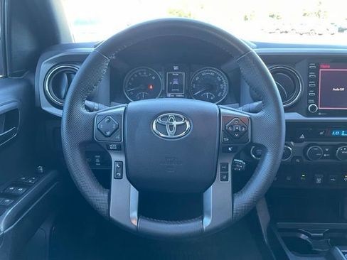 Used 2021 Toyota Tacoma TRD Off-Road w/ TRD Premium Off Road Package AWD/4WD image 14
