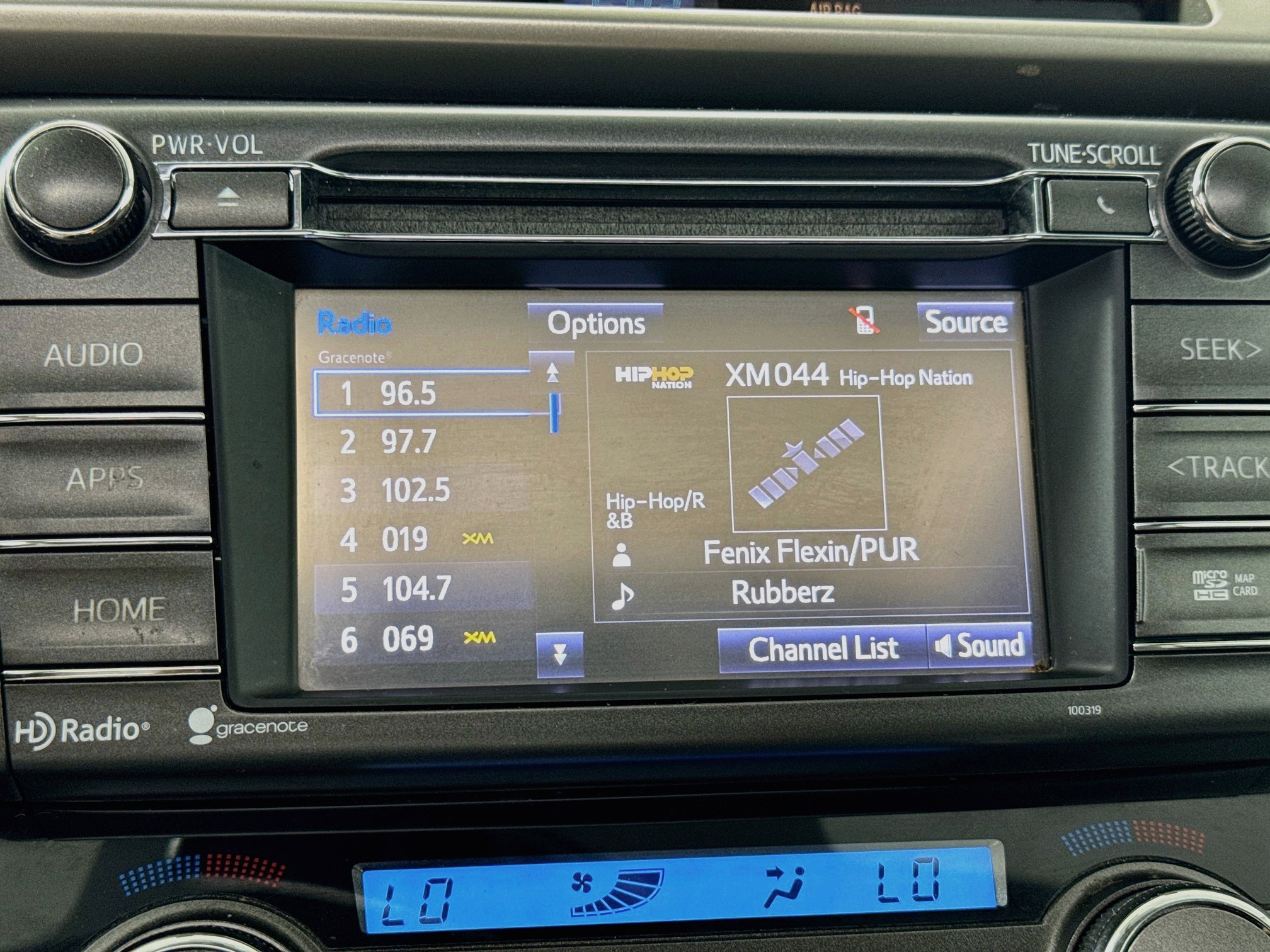 Used 2015 Toyota RAV4 Limited FWD image 16