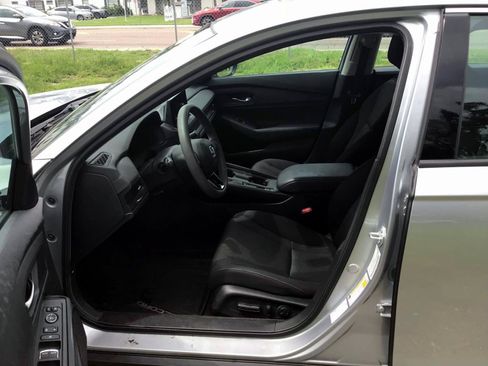 Used 2024 Honda Accord EX image 9