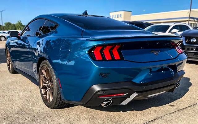 Used 2026 Ford Mustang Premium RWD image 4
