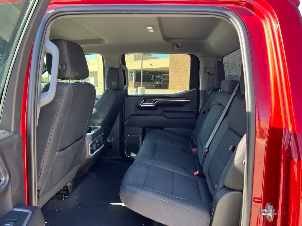 Used 2024 GMC Sierra 1500 Elevation w/ LPO, Elevation Black Package AWD/4WD image 17