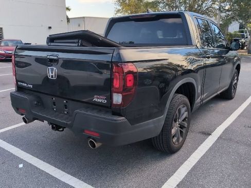 Used 2023 Honda Ridgeline Sport image 2