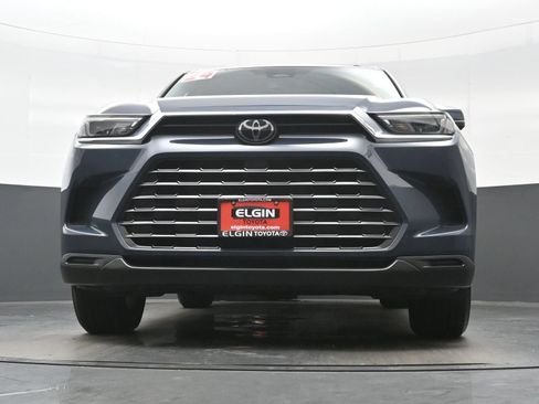 Used 2024 Toyota Grand Highlander AWD image 27