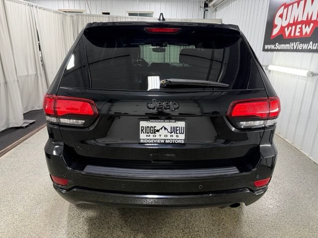 Used 2018 Jeep Grand Cherokee Altitude AWD/4WD image 5