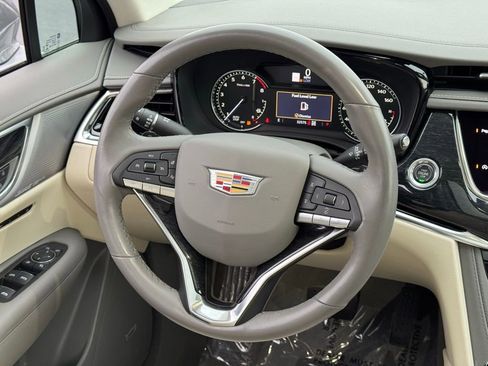 Used 2023 Cadillac XT6 Premium Luxury image 22