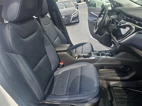 Used 2023 Chevrolet Bolt EUV Premier w/ Super Cruise Package FWD image 14