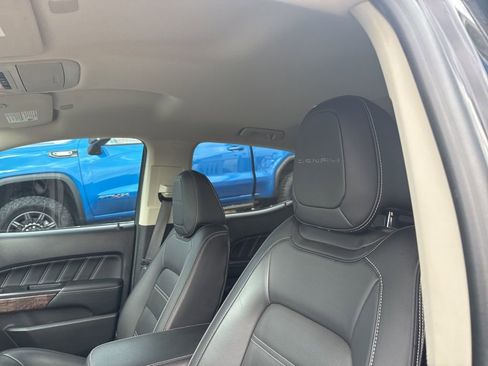 Used 2022 GMC Canyon Denali w/ Denali Black Edition Package image 8