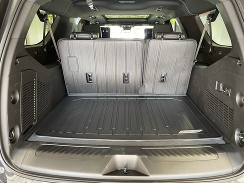 New 2026 GMC Yukon XL Elevation w/ Elevation Premium Package RWD image 9