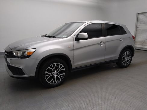 Used 2019 Mitsubishi Outlander Sport SE image 2