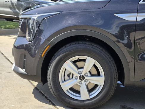 New 2026 Kia Sorento LX FWD image 5
