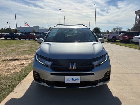Certified 2026 Honda Odyssey Elite image 3