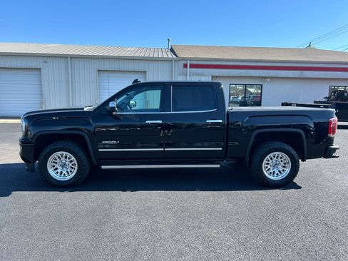 Used 2018 GMC Sierra 1500 Denali w/ Denali Ultimate Package image 8