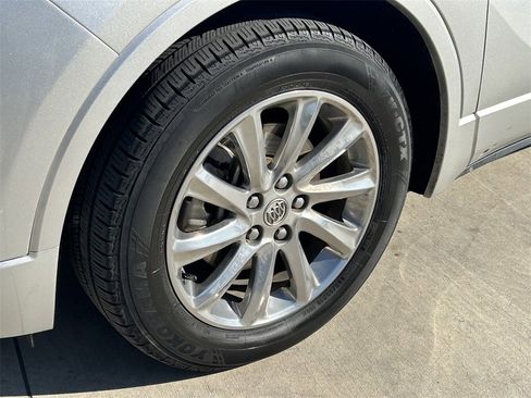 Used 2019 Buick Envision Essence image 9