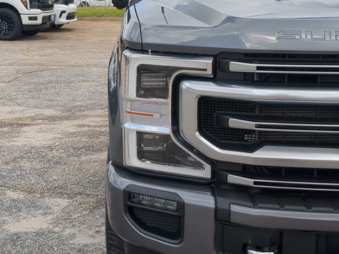 Certified 2022 Ford F250 Platinum AWD/4WD image 8