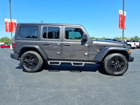 Used 2019 Jeep Wrangler Unlimited Sport AWD/4WD image 6