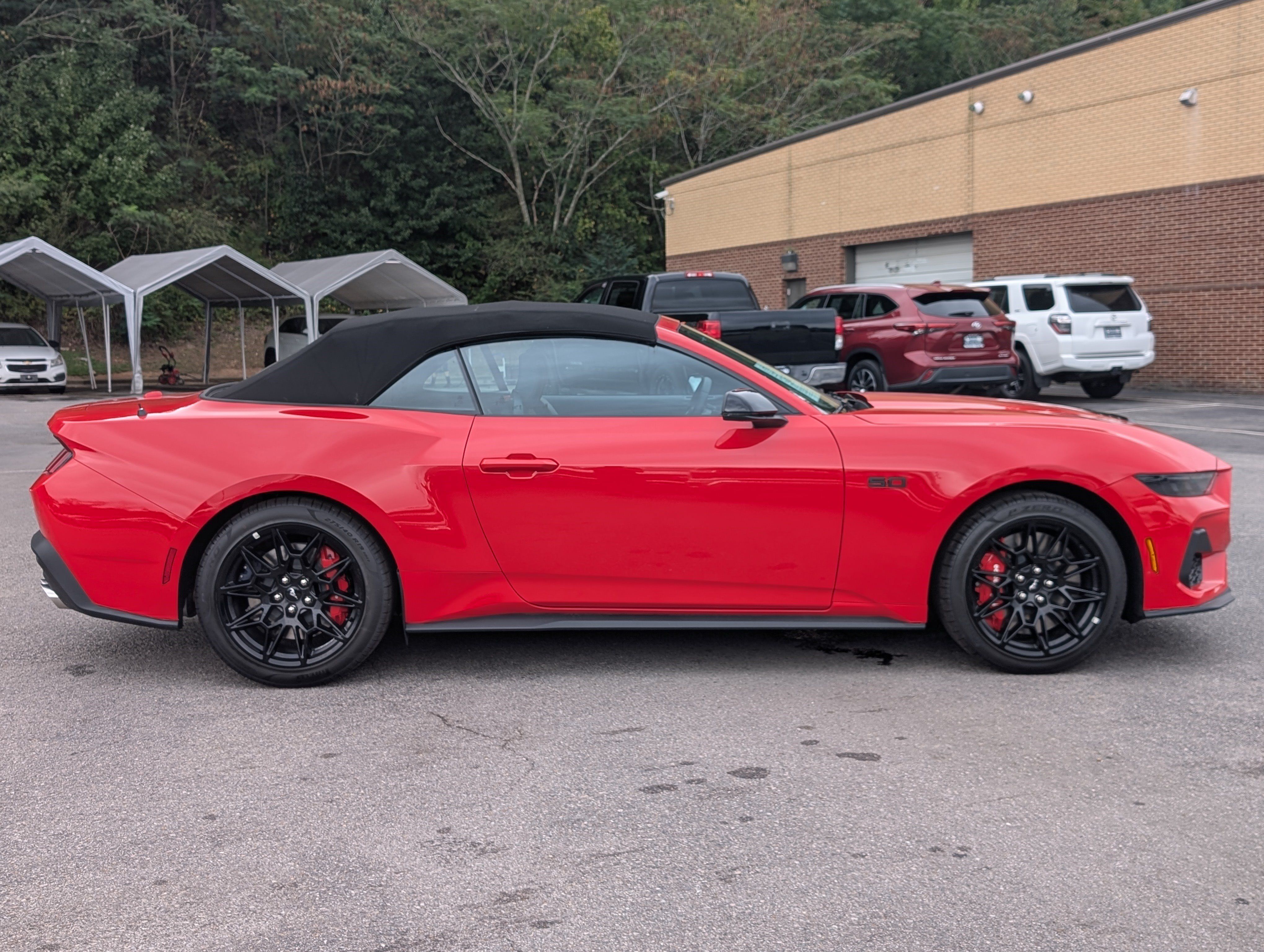 Used 2026 Ford Mustang GT Premium w/ GT Performance Package RWD image 11