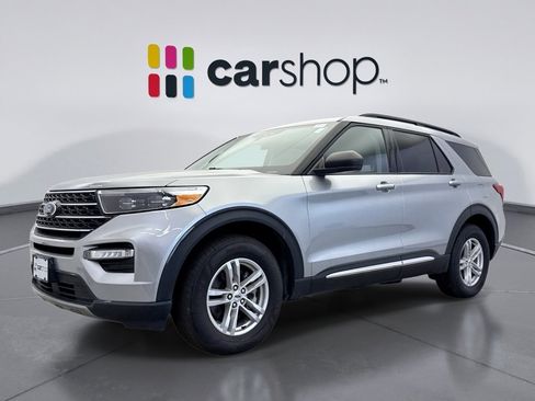 Used 2024 Ford Explorer XLT w/ Equipment Group 202A AWD/4WD image 1