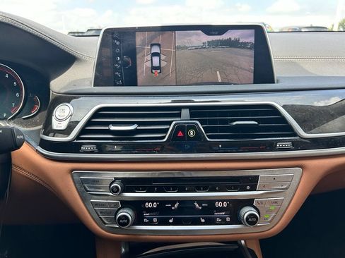 Used 2016 BMW 750i xDrive AWD/4WD image 25