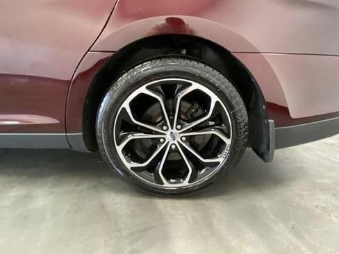 Used 2018 Ford Taurus SHO w/ Driver Assist Package AWD/4WD image 18