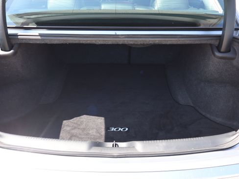 Used 2017 Chrysler 300 C AWD/4WD image 27