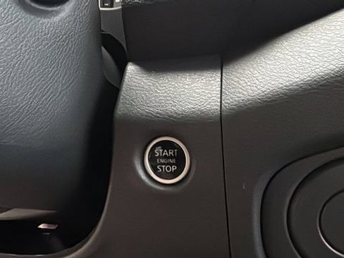 Used 2024 Nissan Frontier SL w/ Technology Package RWD image 30