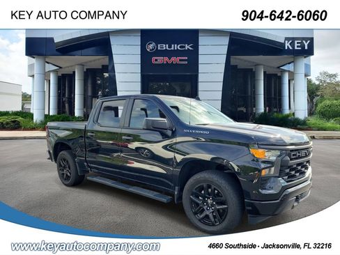 Used 2022 Chevrolet Silverado 1500 Custom image 1