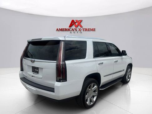 Used 2020 Cadillac Escalade Premium Luxury AWD/4WD image 5