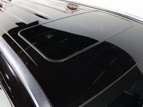 Used 2021 Toyota Highlander XLE image 73