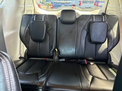 Used 2024 Chrysler Pacifica Limited FWD image 22