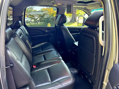 Used 2013 GMC Sierra 2500 Denali w/ Suspension Package, Off-Road image 16