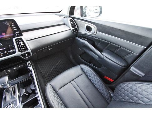 Used 2023 Kia Sorento SX Prestige AWD/4WD image 11