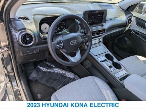 Used 2023 Hyundai Kona SE FWD image 14